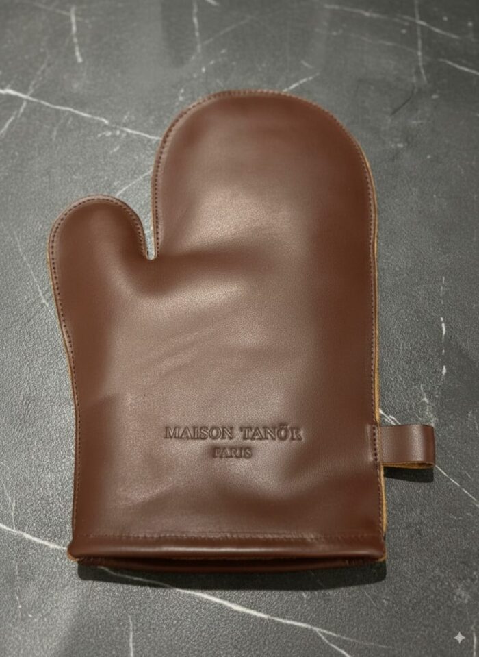 Duo Tablier Cuir Adulte Maison Tanör Paris – Élégants et durables + gant de barbecue offert (valeur : 49 €) – Maison Tanör – Image 5